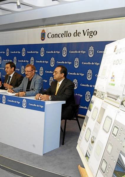 El Celta únicamente estuvo representado en la presentación por el responsables de instalaciones y seguridad, Manuel Mariño