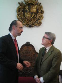Jesúz Vázquez Almuiña y Antonio Coello, ayer en Baiona.