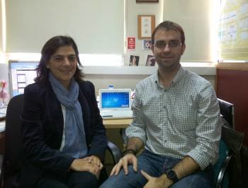 Los investigadores Diana Valverde (Campus de Vigo) y Alfredo Rodríguez (Chuvi).