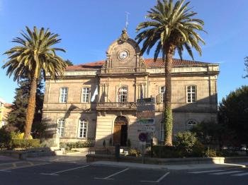 La Casa do Concello de Ponteareas, que ahora cuenta con nuevo interventor.