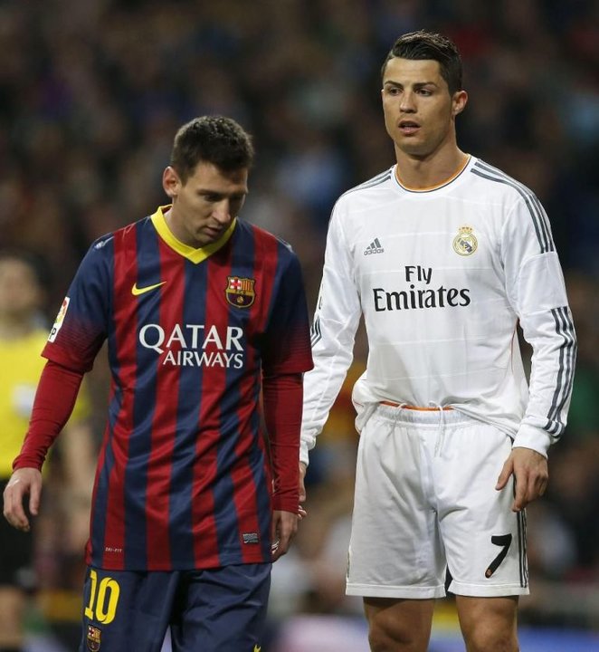 Messi y Cristiano Ronaldo, en un clásico de esta temporada. El portugués es duda para la final.