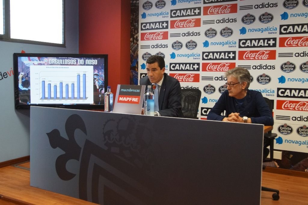 Camilo Lobato, director comercial del Celta, presentando la campaña.