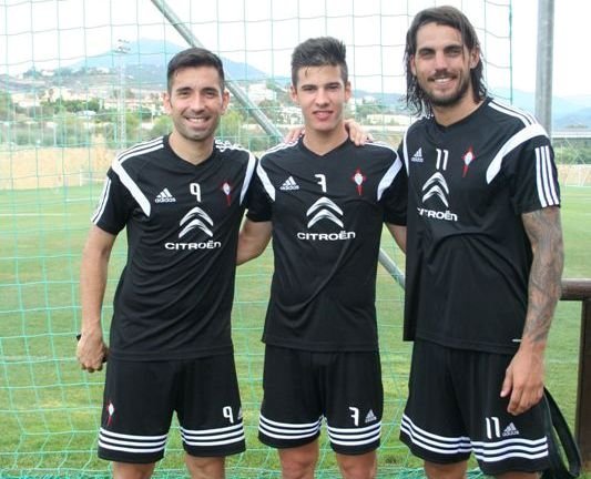Charles Dias, Santi Mina y Joaquín Larrivey, ayer en Marbella.