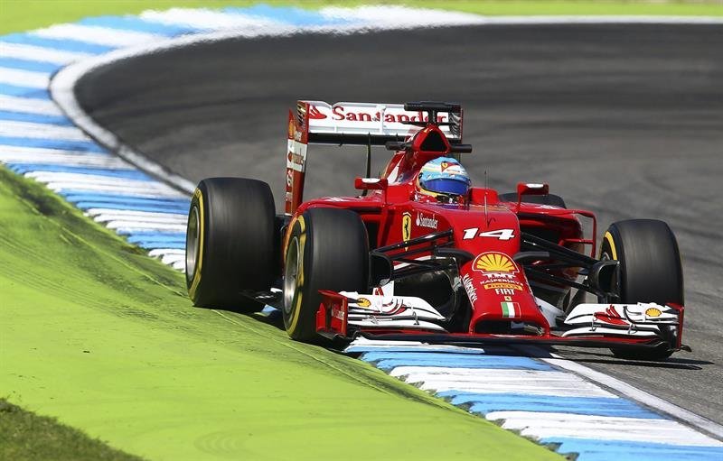El piloto español del equipo Ferrari de Fórmula Uno, Fernando Alonso