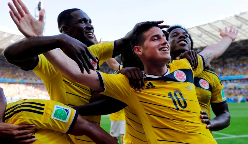 James Rodríguez celebra uno de los seis goles que marcó con Colombia en el Mundial de Brasil.