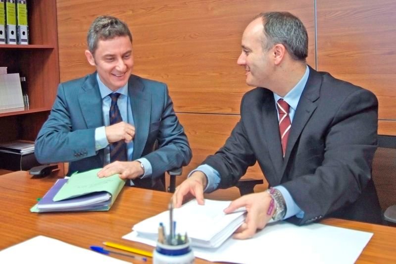 Miguel Fidalgo y David Regades negociaron el pacto para los presupuestos municipales.