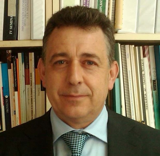 Carlos Prado es profesor de la Universidad de Vigo.