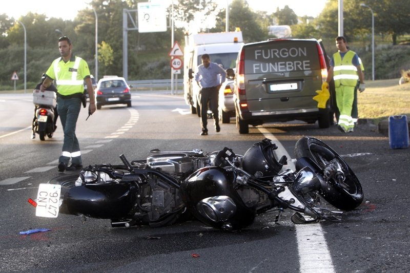 La moto accidentada en la que falleció un hombre en Lugo al chocar contra un coche