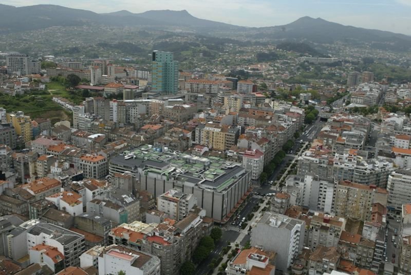 Con su subidas y bajadas, el centro urbano de Vigo se encuentro situado entre montes que favorecen panorámicas de toda la ciudad.