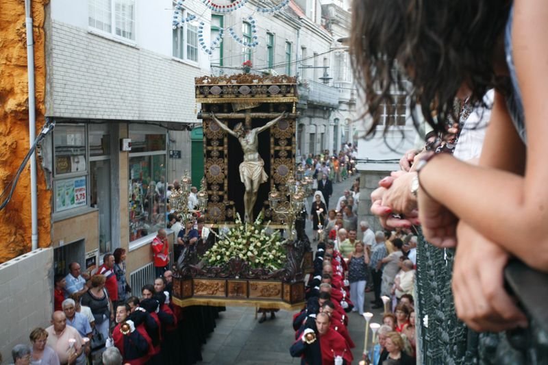 El Cristo do Consolo recorrerá las calles acompañado de la Virgen del Carmen.