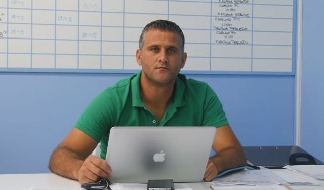 Toni Otero, máximo responsable de las categorías inferiores del Celta, en su oficina de A Madroa.