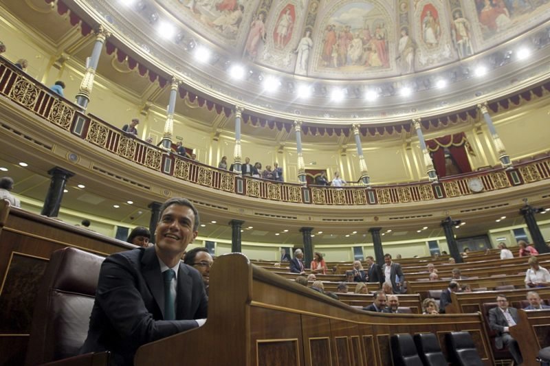 Pedro Sánchez, durante la sesión en la que estrenó el escaño como jefe de la oposición.