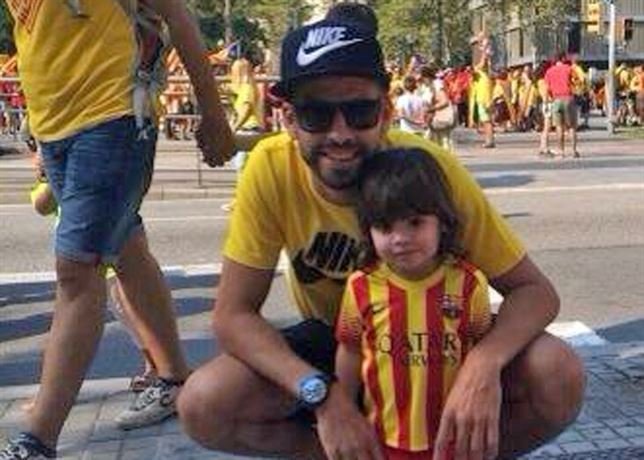 Milan, el hijo de Shakira y Piqué, en una manifestación del día de la Diada