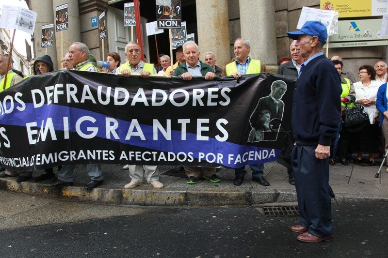 Emigrantes retornados llevaron a cabo ayer una nueva concentración en Ourense.
