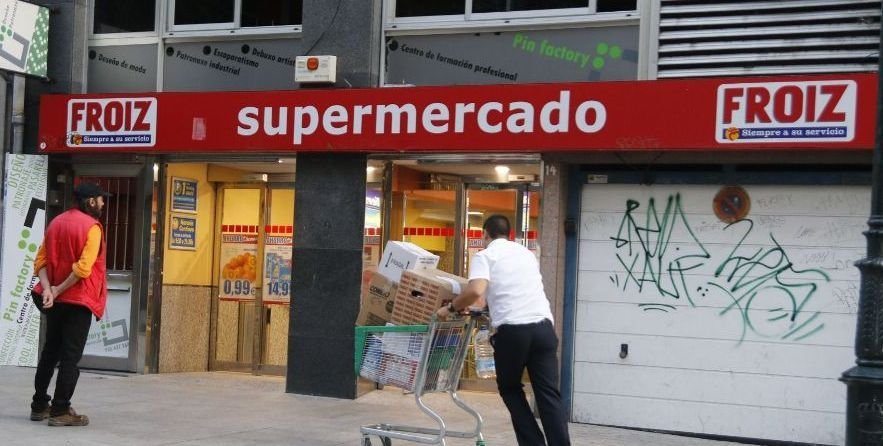 Uno de los supermercados que Froiz tiene en Vigo, en la calle Uruguay.  