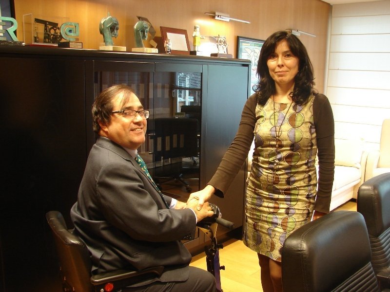 Gerardo Crespo con Mar Pereira, directora de la Axencia para a Modernización Tecnolóxica, en 2011.