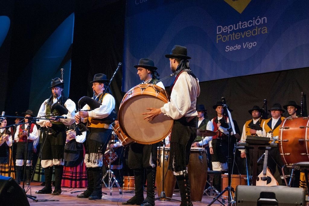 Cerca de 200 músicos se subieron al escenario en Salesianos en el festival de la Diputación.