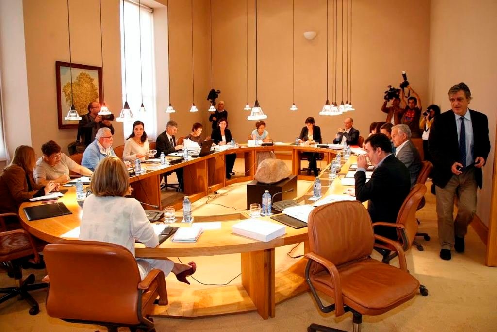 Los miembros de la Xunta de Portavoces, durante la reunión que mantuvieron en la Cámara.