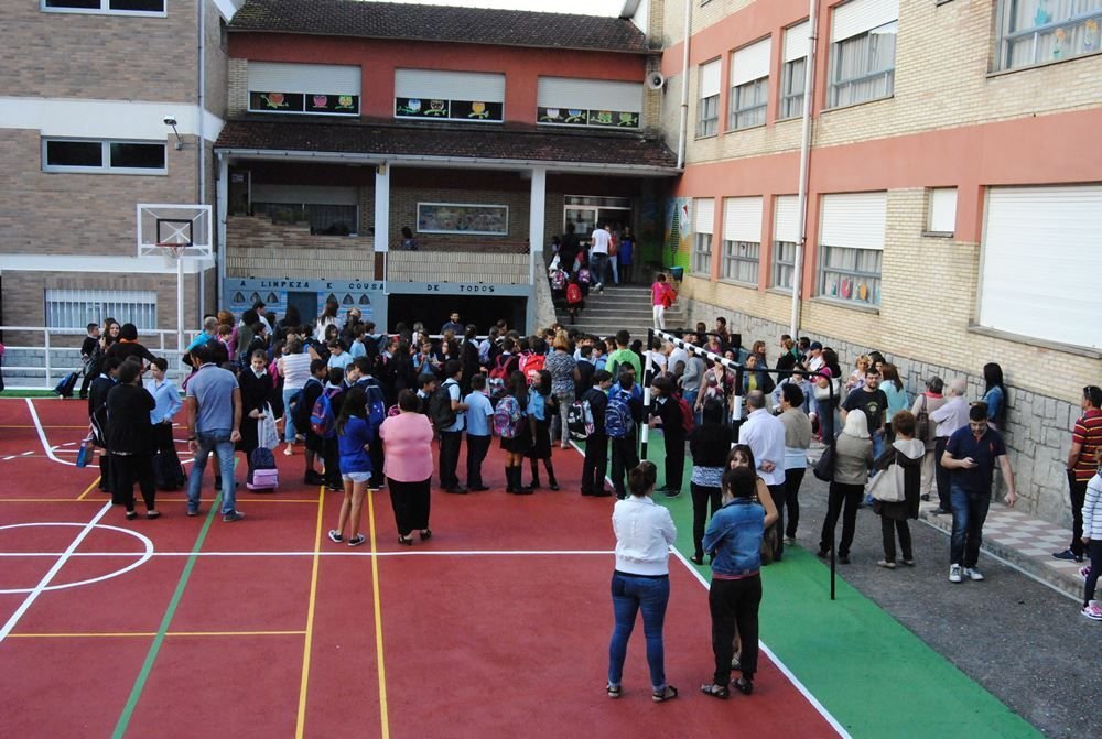 Primer día del curso escolar en el Colegio Hermanos Quiroga de O Porriño.