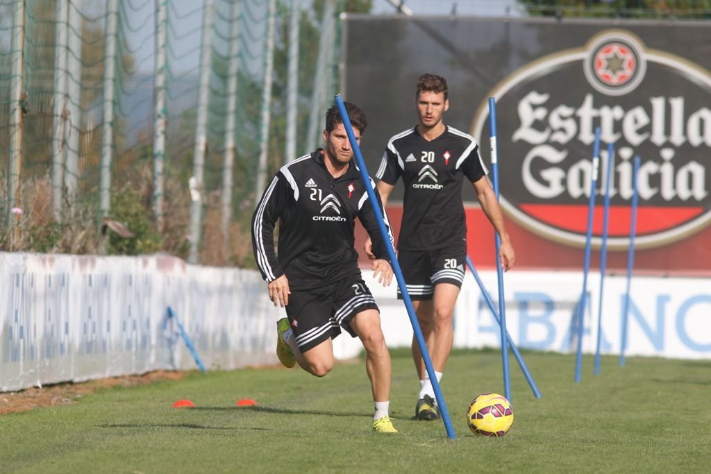 Carles Planas y Sergi Gómez serán titulares en el partido de esta noche contra el Levante.