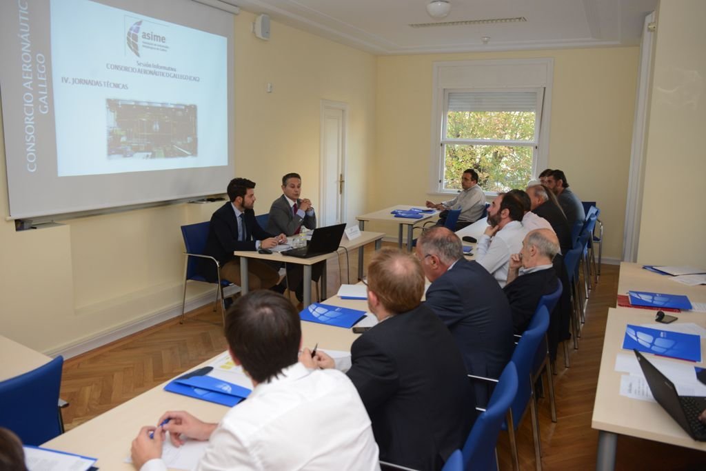 La reunión del Consorcio Aeronáutico Gallego, ayer en la sede de Asime en Vigo.