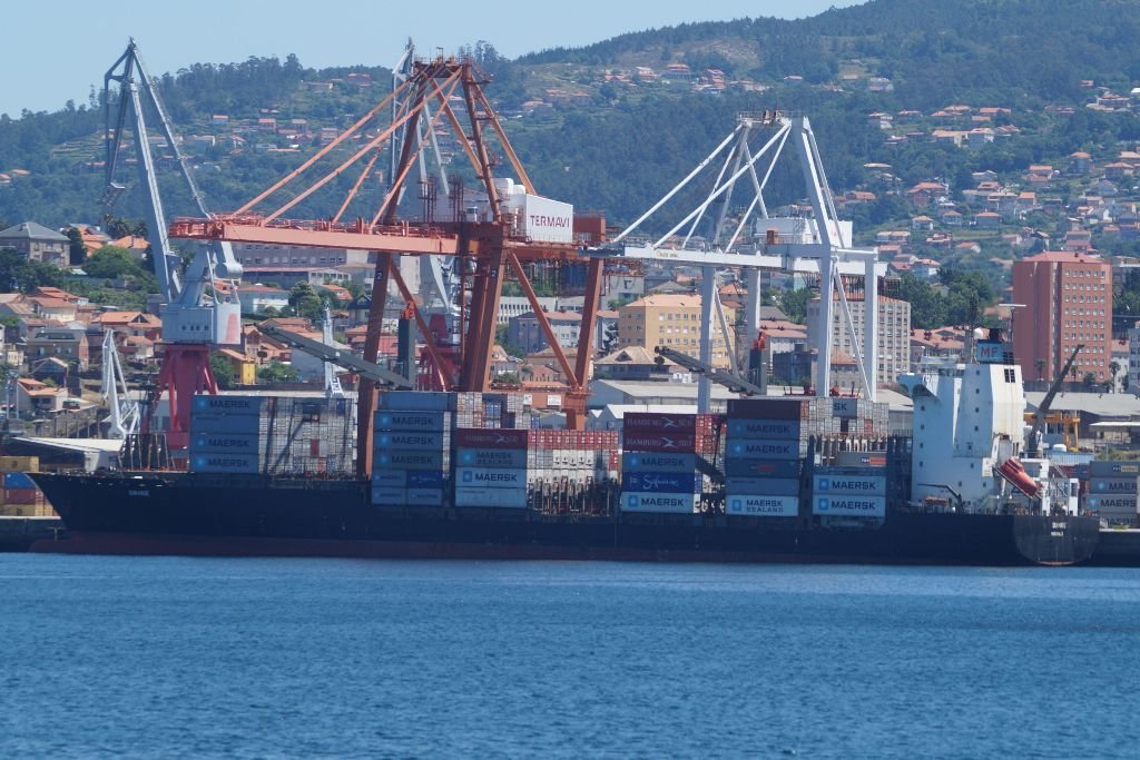 El puerto de Vigo es las principal vía de entrada y salida de mercancías en Galicia.