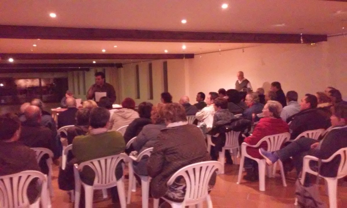 Los preferentistas del Baixo Miño realizaron una reunión en el Ayuntamiento de O Rosal.