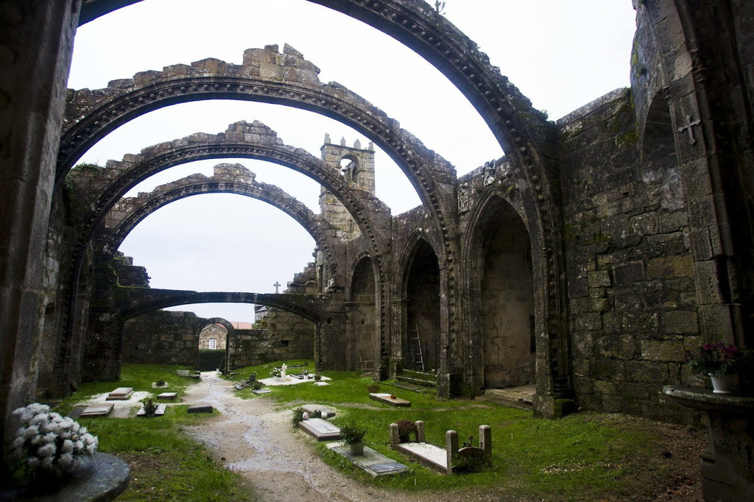 Cementerio de Santa Mariña de Dozo, en Cambados.