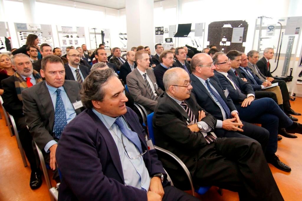 Las empresas gallegas de automoción se reunieron en Vigo con el responsable de compras de PSA.
