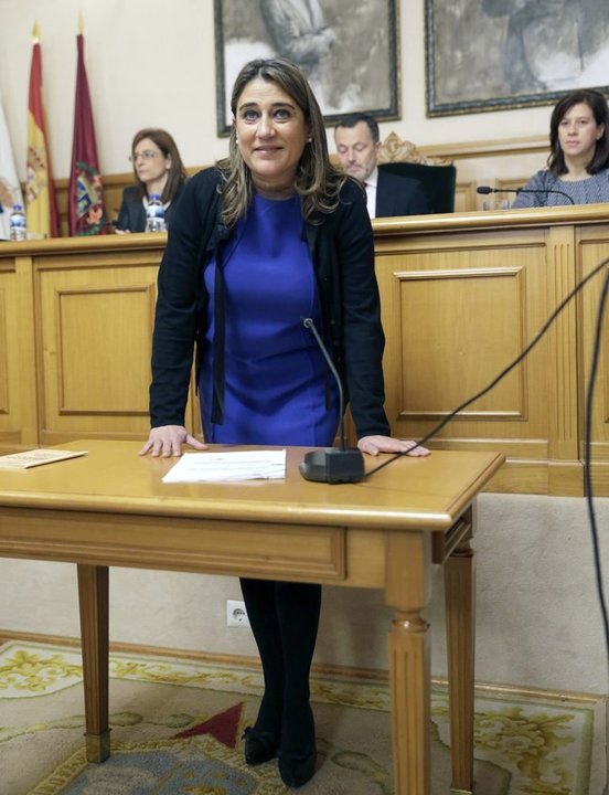 Maite Cancelo, prometiendo su cargo como concejal compostelana.