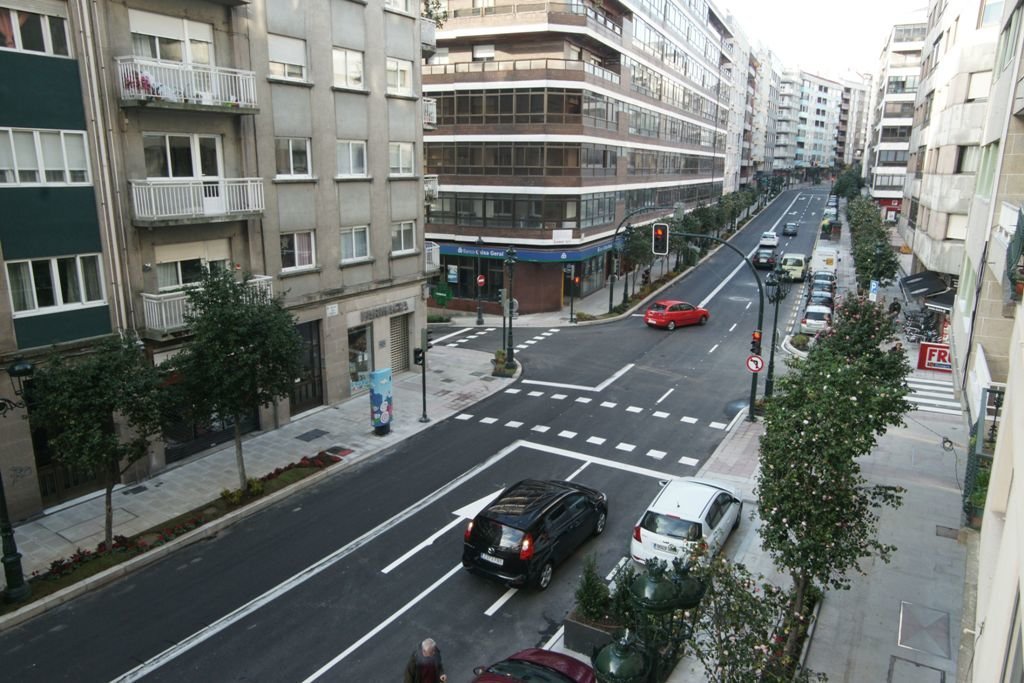 Las obras permitieron mantener dos carriles de circulación hacia el centro y un carril para bus y taxi en sentido Travesas.

