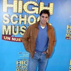 Francisco Rivera acudió con su hija a ver 'High School Musical'.