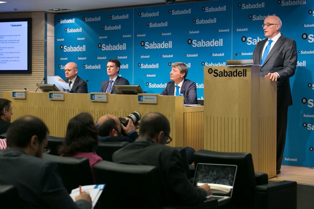 Josep Oliu, presidente de Banco Sabadell, presentó ayer las cuentas.