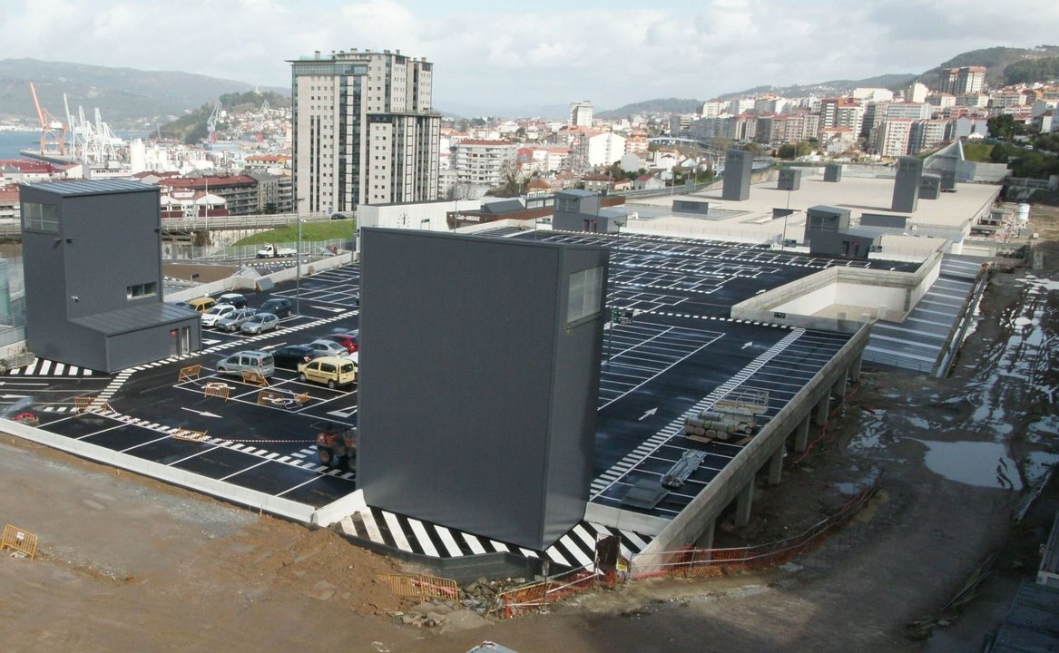 La estación de Vigo-Urzaiz, subterránea en su totalidad. Las estructuras son respiraderos. Encima iría la terminal de Mayne algún día.