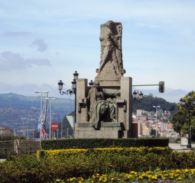 El monumento de Asorey a García Barbón 