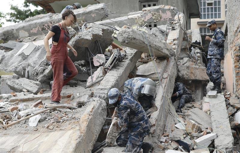 El balance de muertos supera ya los 2.150 tras el terremoto de Nepal