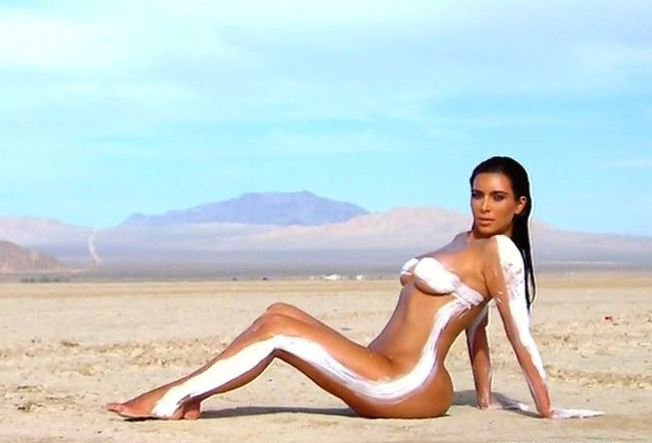 Kim Kardashian al desnudo de nuevo en su reality