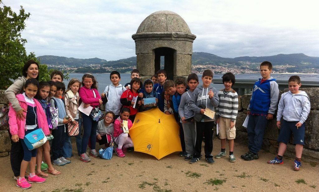 Alumnos del colegio Ría de Vigo, de visita en Casco Vello