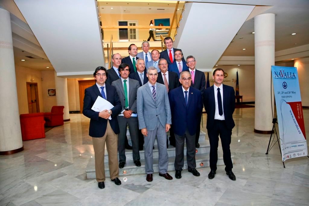 Comité ejecutivo de Navalia con el conselleiro de Industria, ayer en Vigo.
