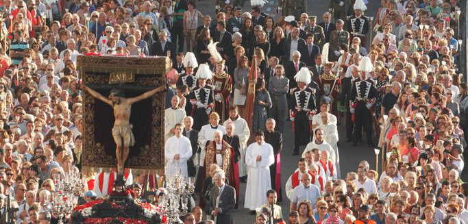 El Cristo de la Victoria volvió a congregar a miles de vigueses en una de las mayores expresiones de fe del calendario de la ciudad.