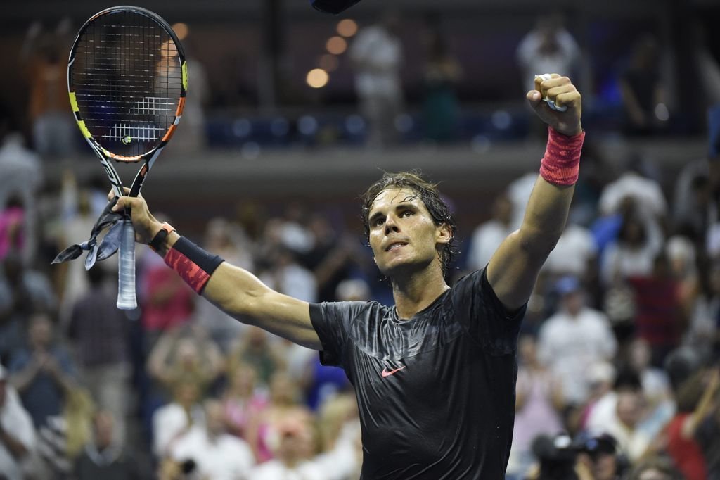 Rafael Nadal celebra su victoria sobre el croata Coric en primera ronda del Abierto de Estados Unidos.