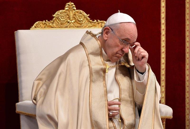 El papa Francisco durante una misa en la basílica de San Pedro, este martes en el Vaticano. (EFE)