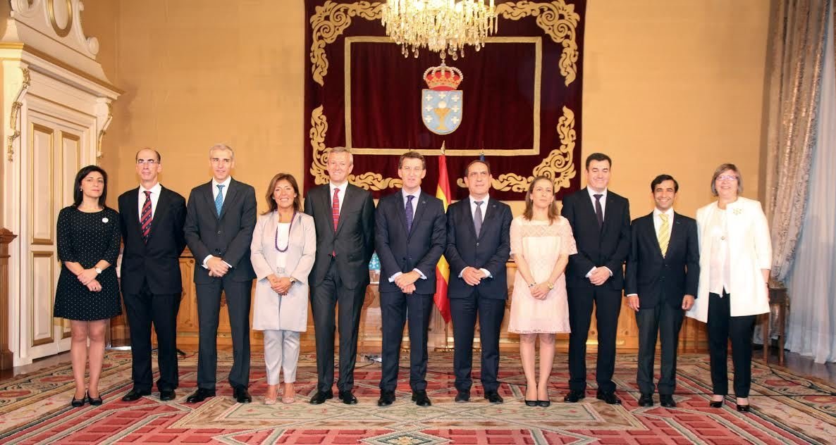 De izquierda a derecha, Ángeles Vázquez Mejuto, Jesús Vázquez Almuiña, Francisco Conde López, Beatriz Mato Otero, Alfonso Rueda Valenzuela,