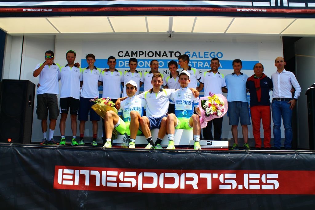 El Club Ciclista Rías Baixas cerró el pasado fin de semana su temporada más exitosa, con Marcos Serrano como director deportivo.