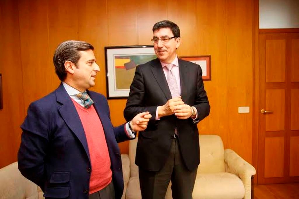Germán Serrano e Ignacio López-Chaves ayer en el primer encuentro oficial en los juzgados.