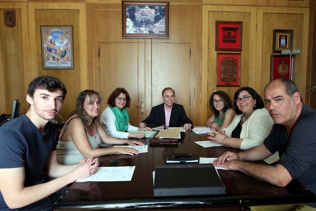 Integrantes de la junta de gobierno local del Concello de Ponteareas (BNG, PSOE Y ARDT).