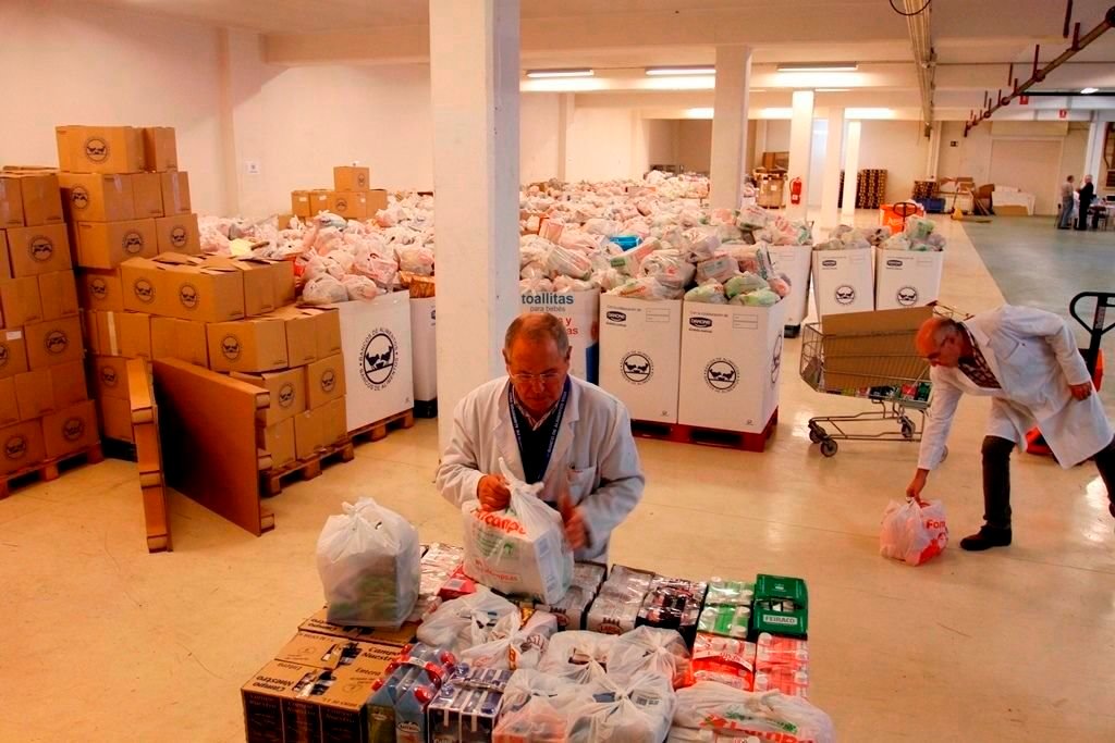 El Banco de Alimentos empezó a la almacenar los alimentos recibidos este fin de semana.