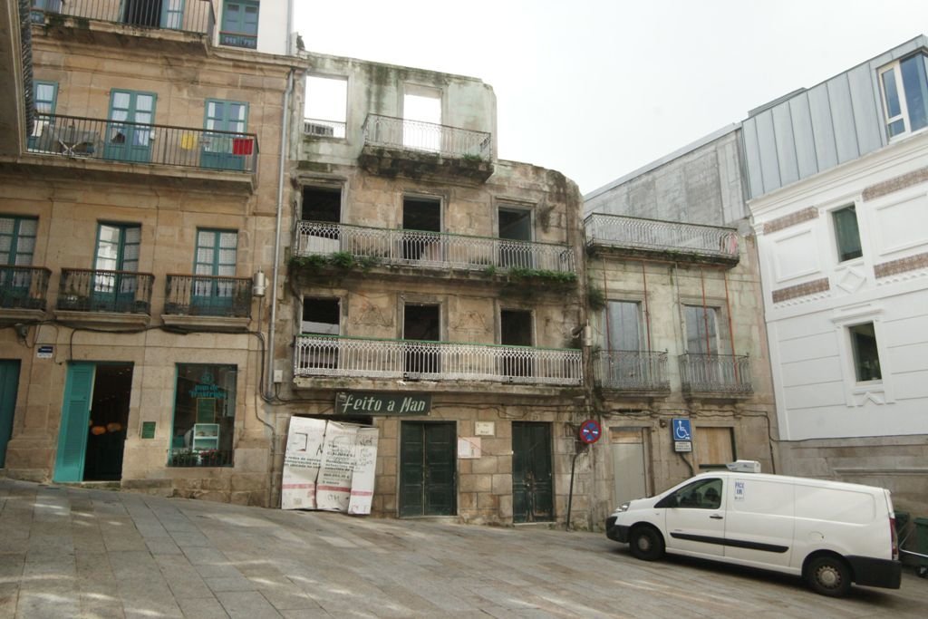 El Consorcio del Casco Vello cedió el edificio de la calle Real 27 a la asociación Down Vigo.