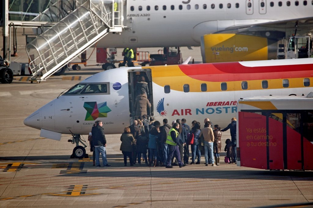 Air Nostrum ya vuela desde Peinador a nueve destinos nacionales e internacionales.