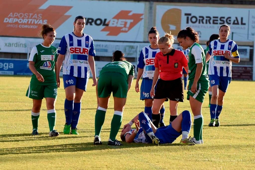 Tania Penedo se lesionó durante los primeros minutos de la final de la Copa Vigo.